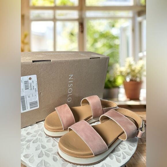 Nisolo Go-To Flatform Sandal - Picture 6 of 15